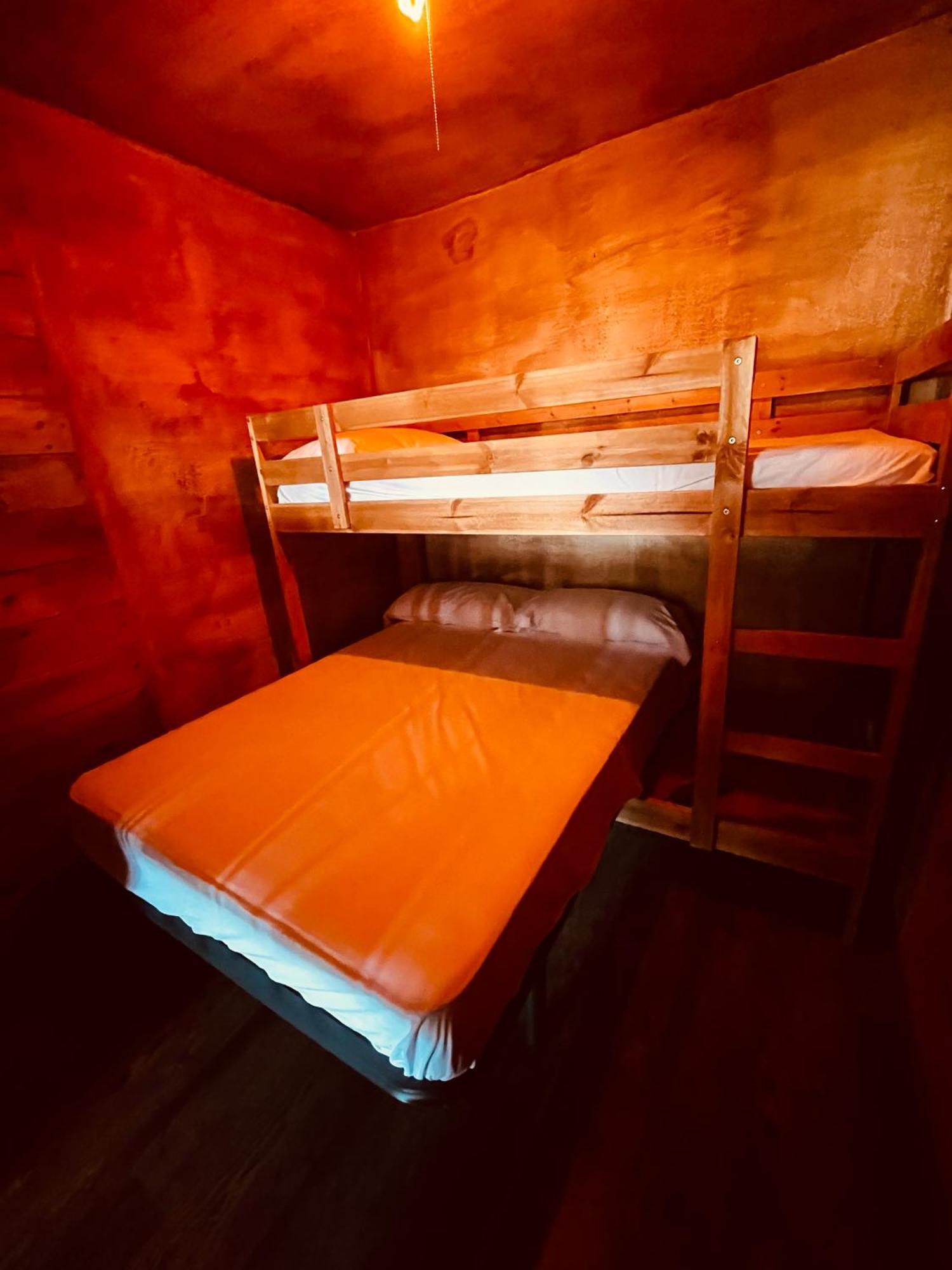 San Martín de Valdeiglesias Old West House Pantano De San Juan 아파트 외부 사진